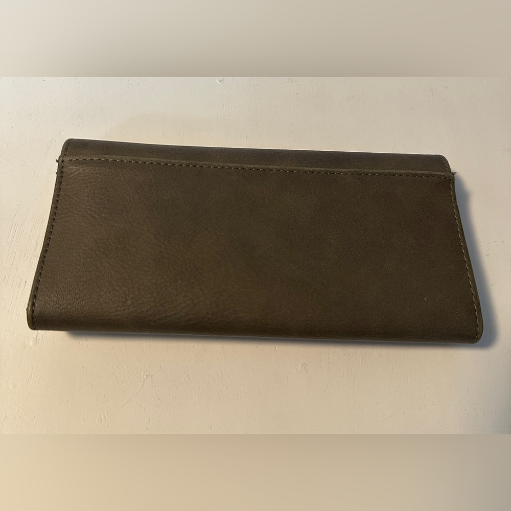 Universal Thread Women’s Tri-Fold Snap Close Wall… - image 2